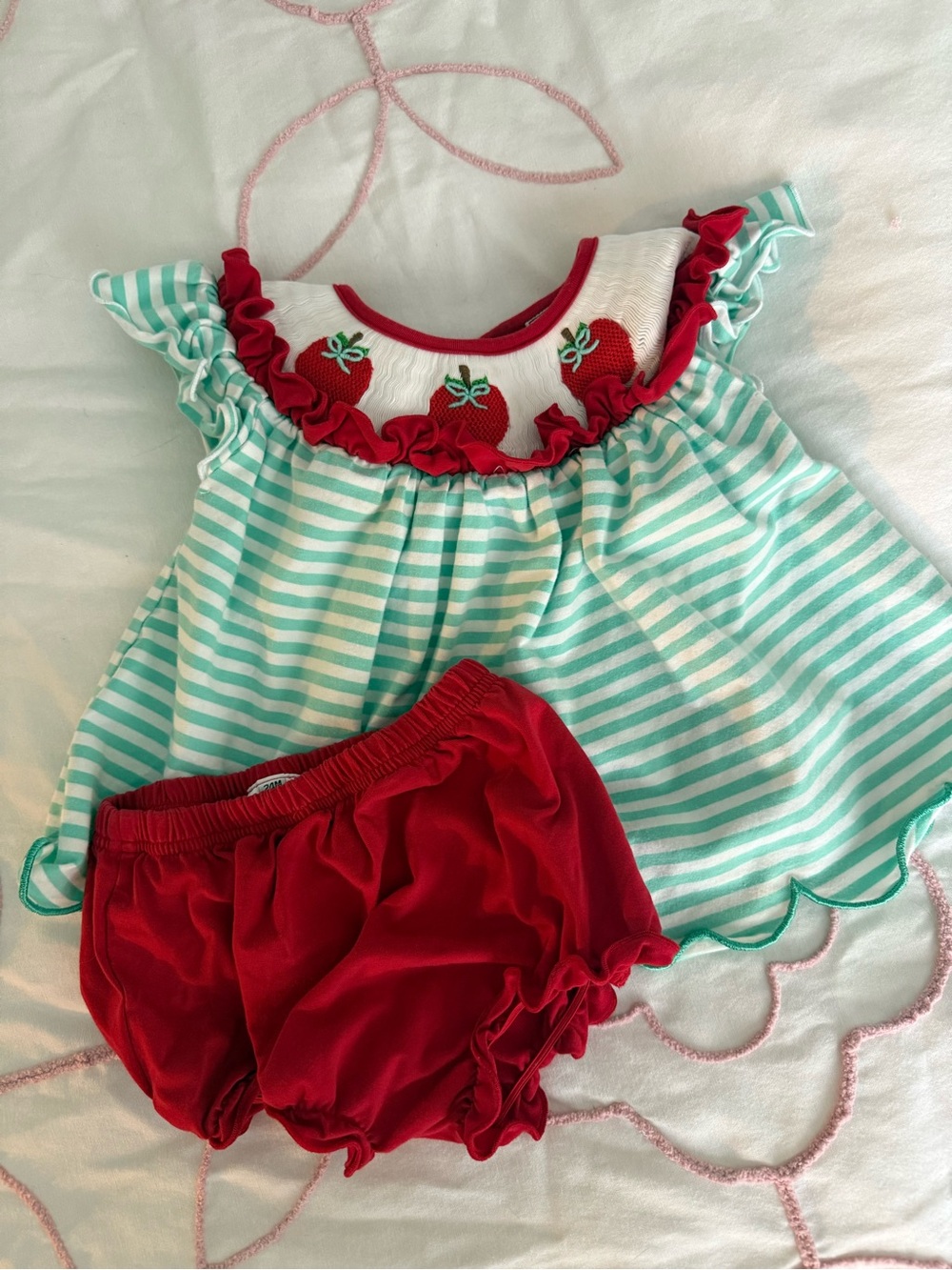 Apple smocked outfit